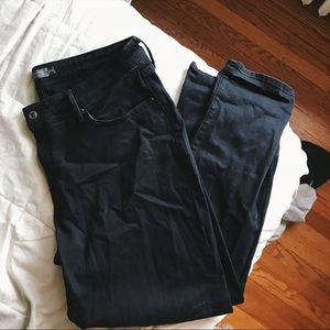 Size 18 Levi’s perfectly shaping 513 skinny leg